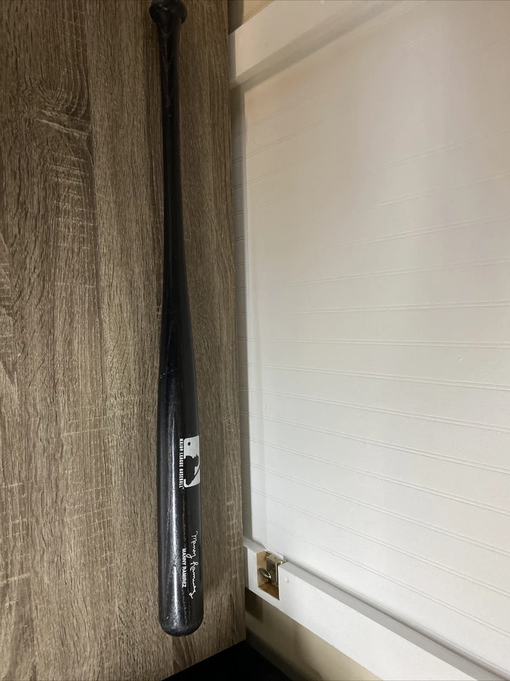 Manny Ramirez Louisville 325 Slugger Series Black Youth Wood Baseball Bat ~31” - Image 4 of 4