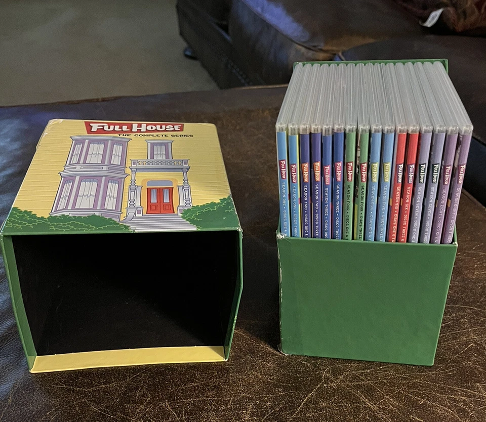 Full House The Complete Series DVD Box Set, 2014 Warner Bros. Entertainment Inc. - Image 4 of 4