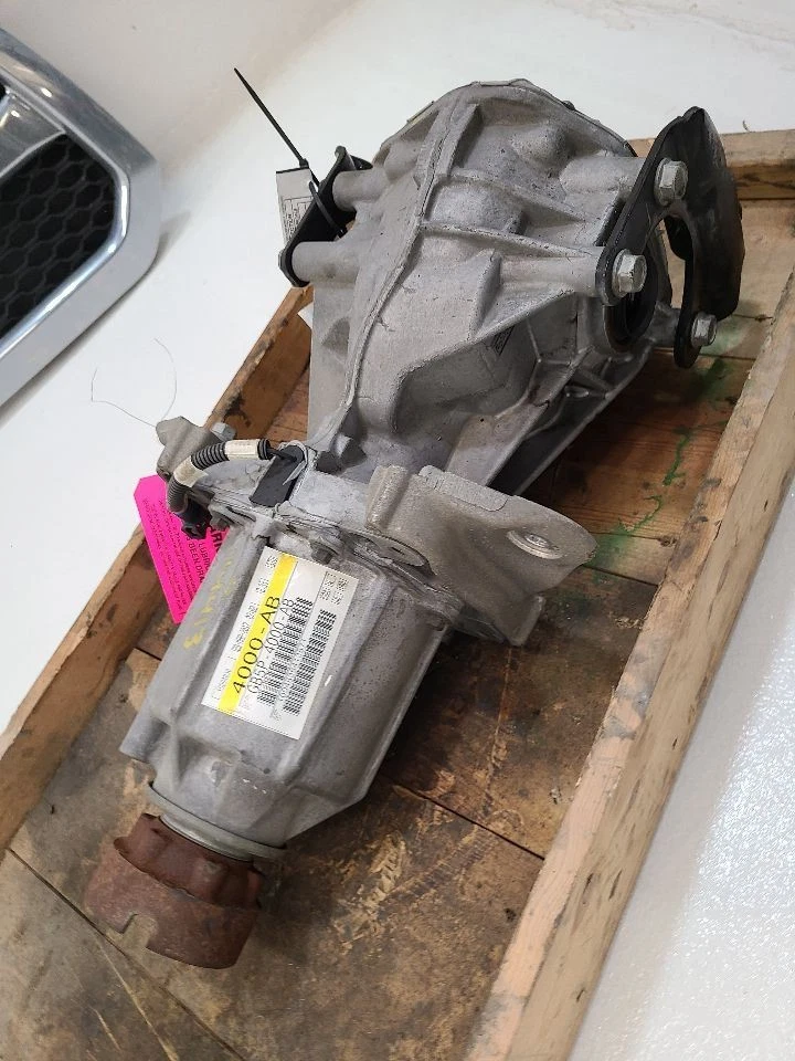 2010 2011 2012 2013 2014 2015 2016 2017 2018 2019 FORD TAURUS Carrier Rear  - Image 2 of 4