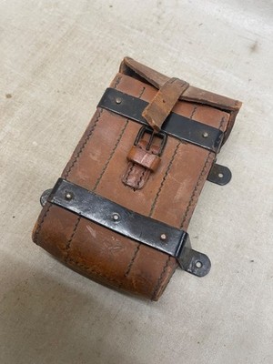 CLINOMETER SIGHT 17 PDR 25 FIELD GUN 1944 MOUNTED LEATHER BOX BRITISH WW2 WD