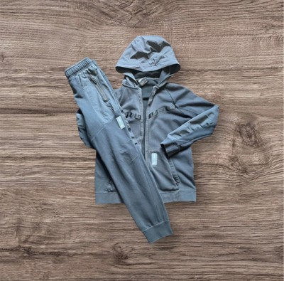 nike air max tracksuit junior