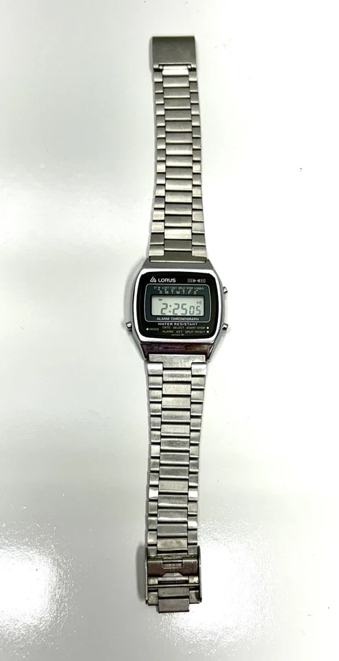 Vintage Lorus Alarm Digital Chronograph LCD Watch Y799-4310 Silver Tone Japan - Image 3 of 4