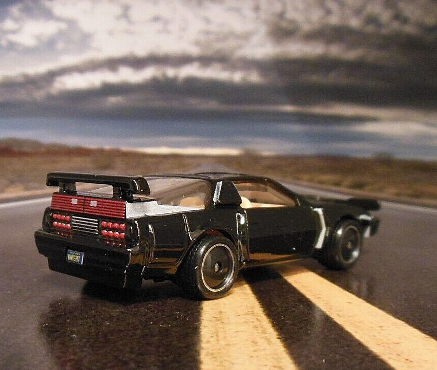 HW Knight Rider K.I.T.T KITT Super Pursuit Mode Hot Wheels Premium Beast 1/64