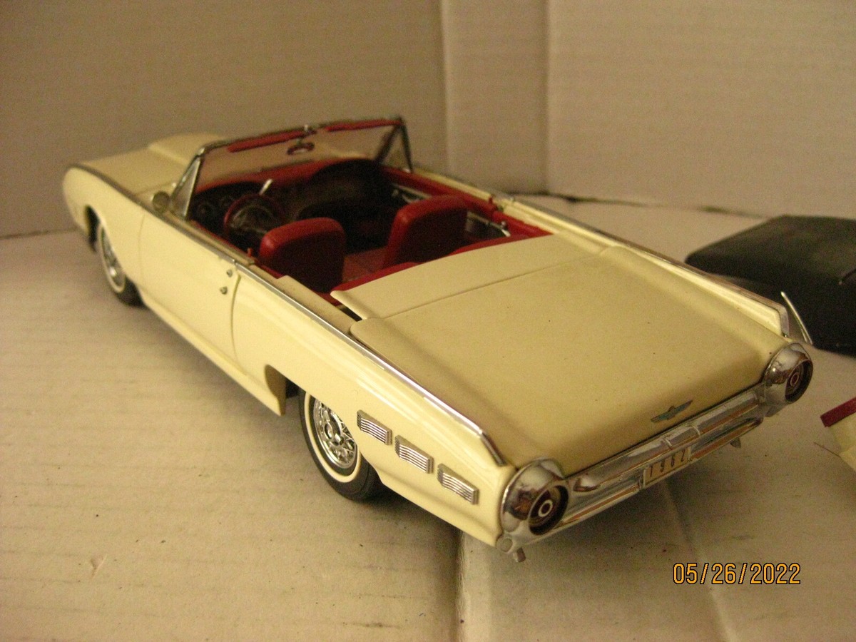 ミニカー ダイキャスト 1962 ford thunderbird sports 1962 FORD THUNDERBIRD SPORT ROADSTER 1/25 SCALE DIECAST BY