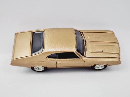 GREENLIGHT 1972 OLDSMOBILE 442 GOLD TEST SHOT SAMPLE PROTOTYPE VERY NICE!!!!!! - Picture 8 of 9
