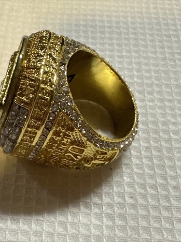 2020 LAKERS CHAMPIONSHIP RING REPLICA LEBRON JAMES - Picture 8 of 12