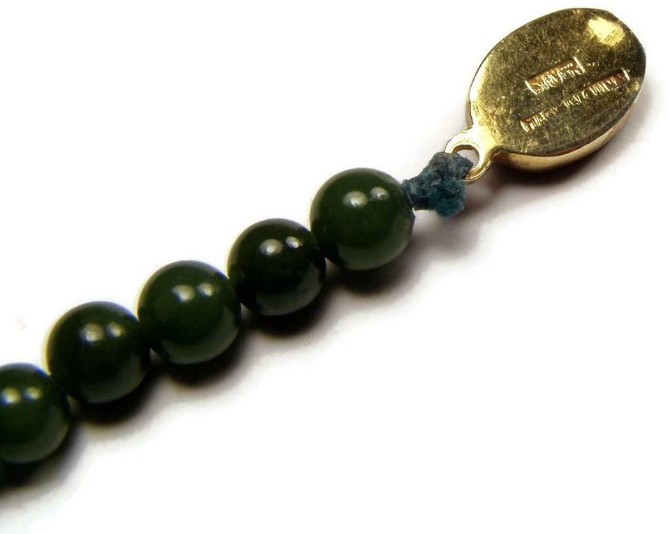 Collar de cuentas de jade espinaca Art Deco de exportación china de la década de 1920 cierre de vermeil dorado Foto 4 de 4