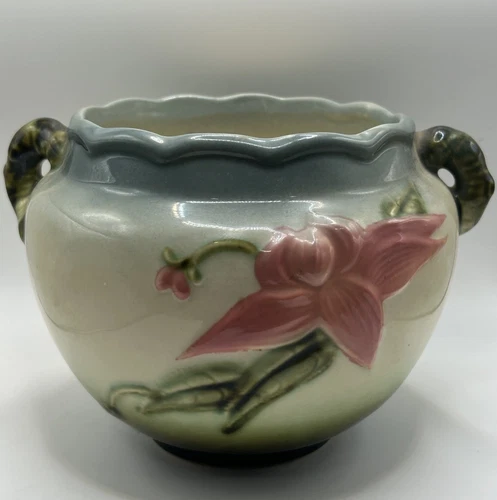 Vintage HULL Pottery Woodland Jardiniere Planter Vase W7 5 1/2 USA