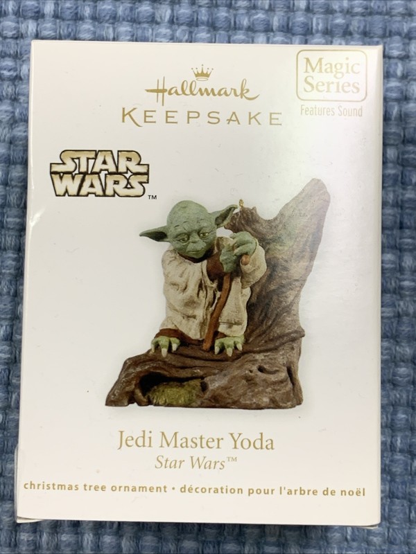 HALLMARK ORNAMENT STAR WARS 2011 JEDI MASTER YODA 15th In SERIES w/ Magic Sound