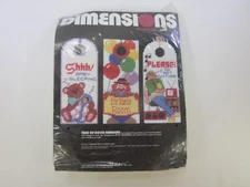 DIMENSIONS 2543 Needlepoint Canvas Trio of door hangers 1989 USA Plasticpoint