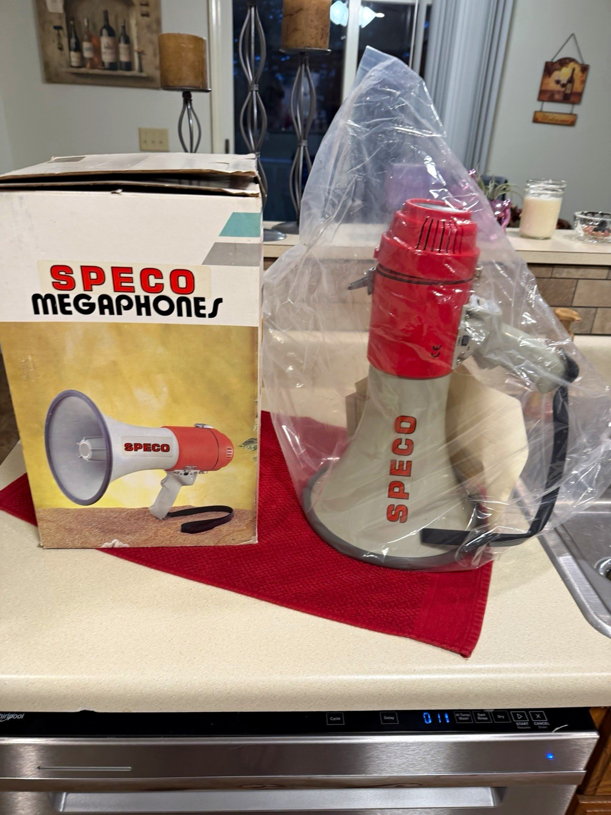 Speco ER-370 Deluxe Powered 16W Megaphone Bullhorn with Siren