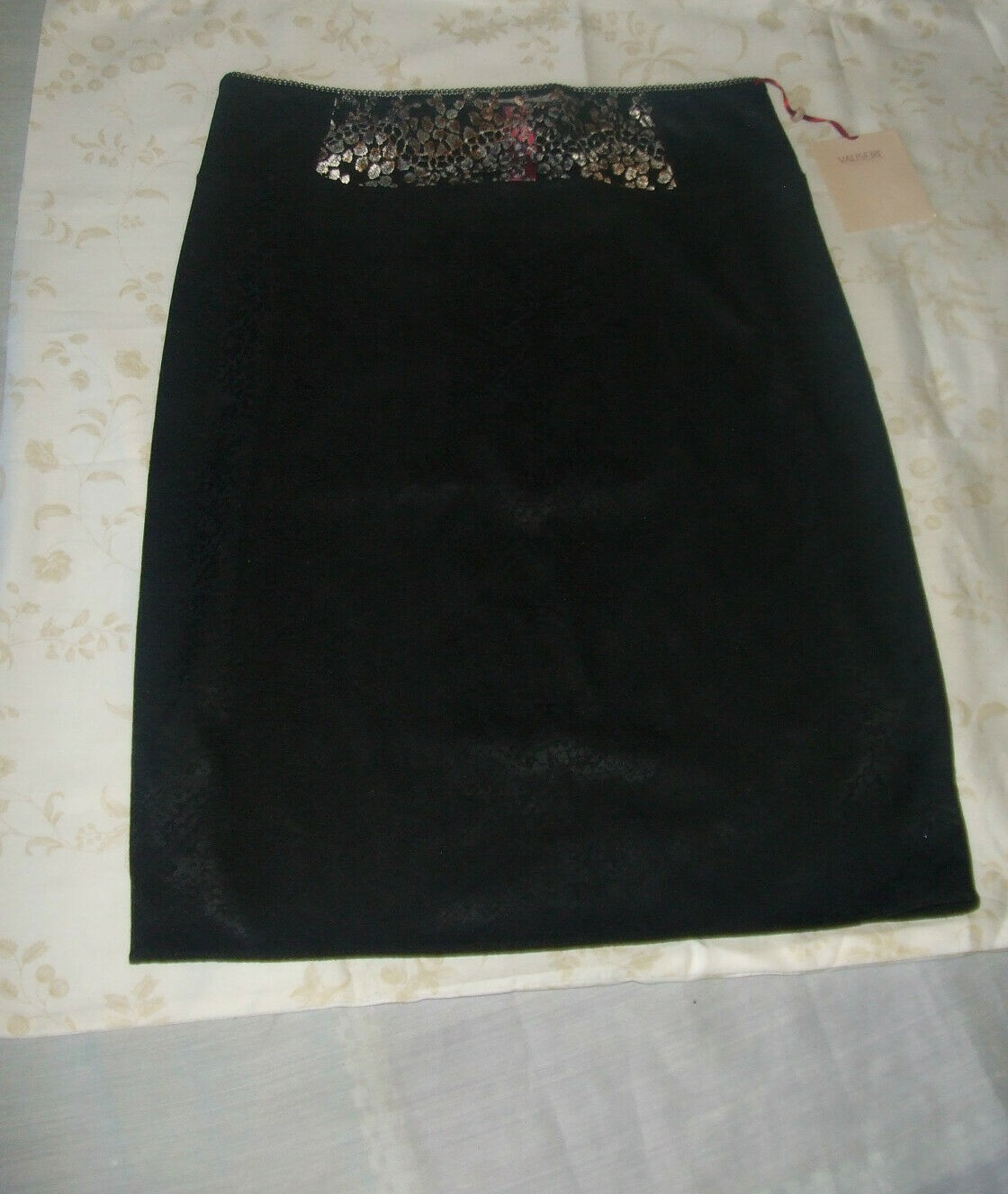 Picture 1 of 11