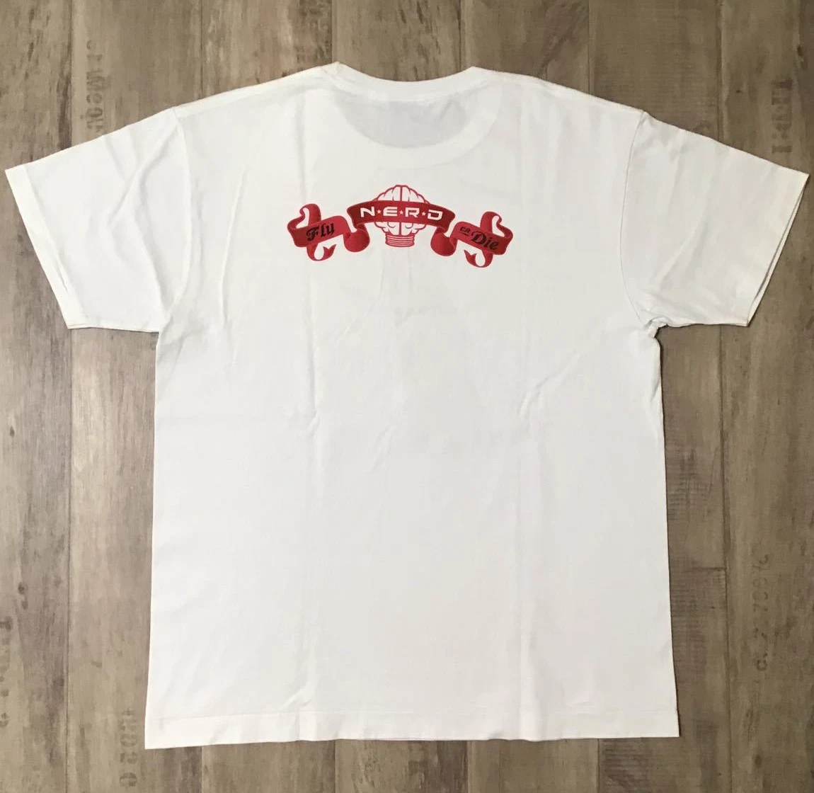 サントスピンク レア 00s ヴィンテージ N.E.R.D. FLY OR DIE Tシャツ