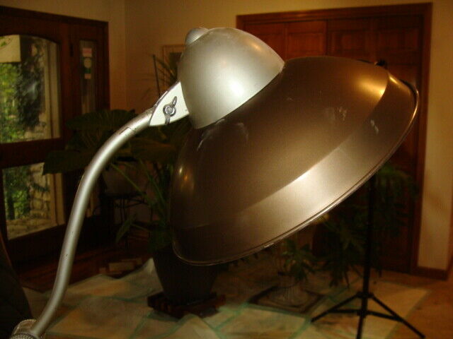 Vintage Art Deco Styled Industrial General Electric Sun Lamp Vintage Art Deco Styled Industrial General Electric Sun Lamp