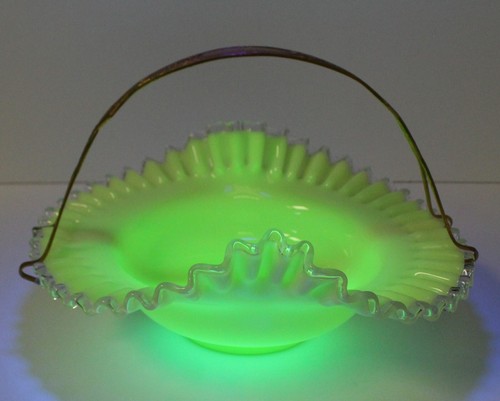 Fenton Ivory Crest Custard Glass Crimped Centerpiece Bowl & Brass Handle, GLOWS! - Picture 2 of 18