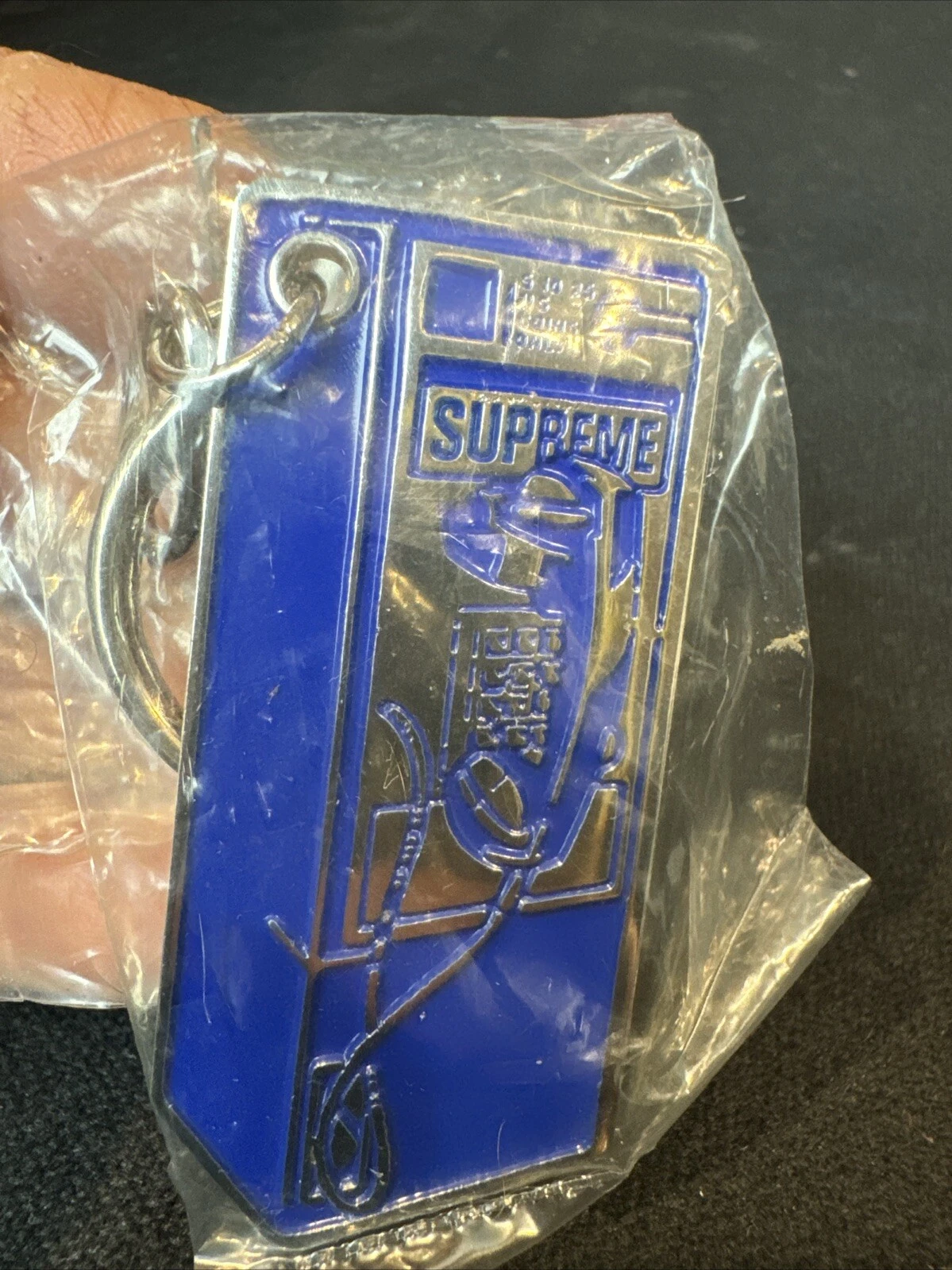 Porte clés téléphone payant Supreme bleu FW18