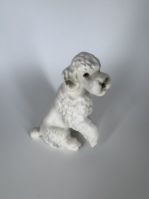 Vintage White French Poodle Porcelain Sitting Right Paw Up Dog Figurine Japan