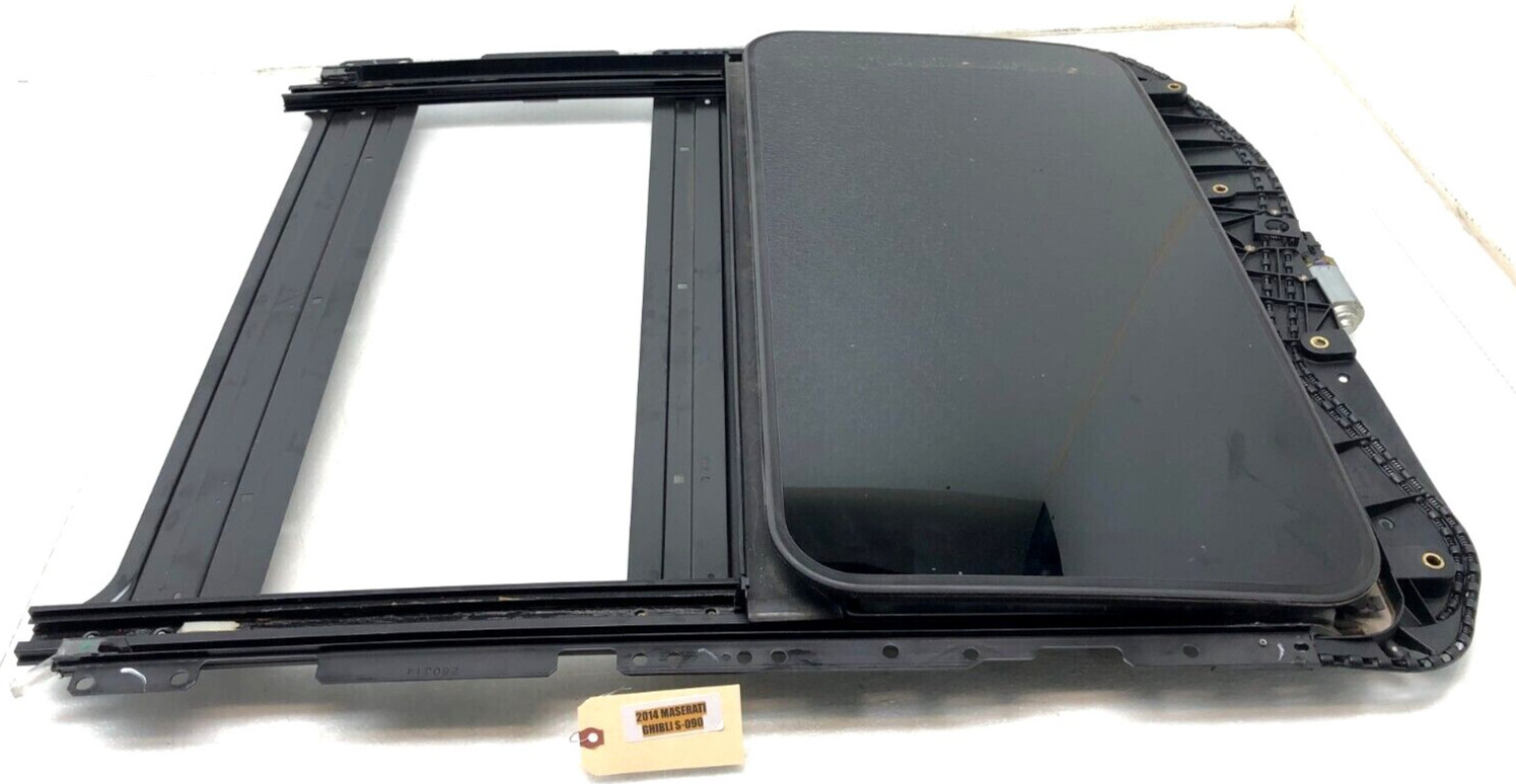 2014-2019 MASERATI GHIBLI FRONT SUNROOF MOONROOF ASSEMBLY OEM.