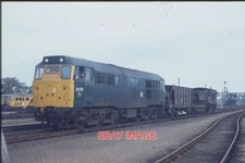 ORIGINAL 35mm SLIDE CLASS 31 LOCO NO 31276 AT SPALDING 10/76