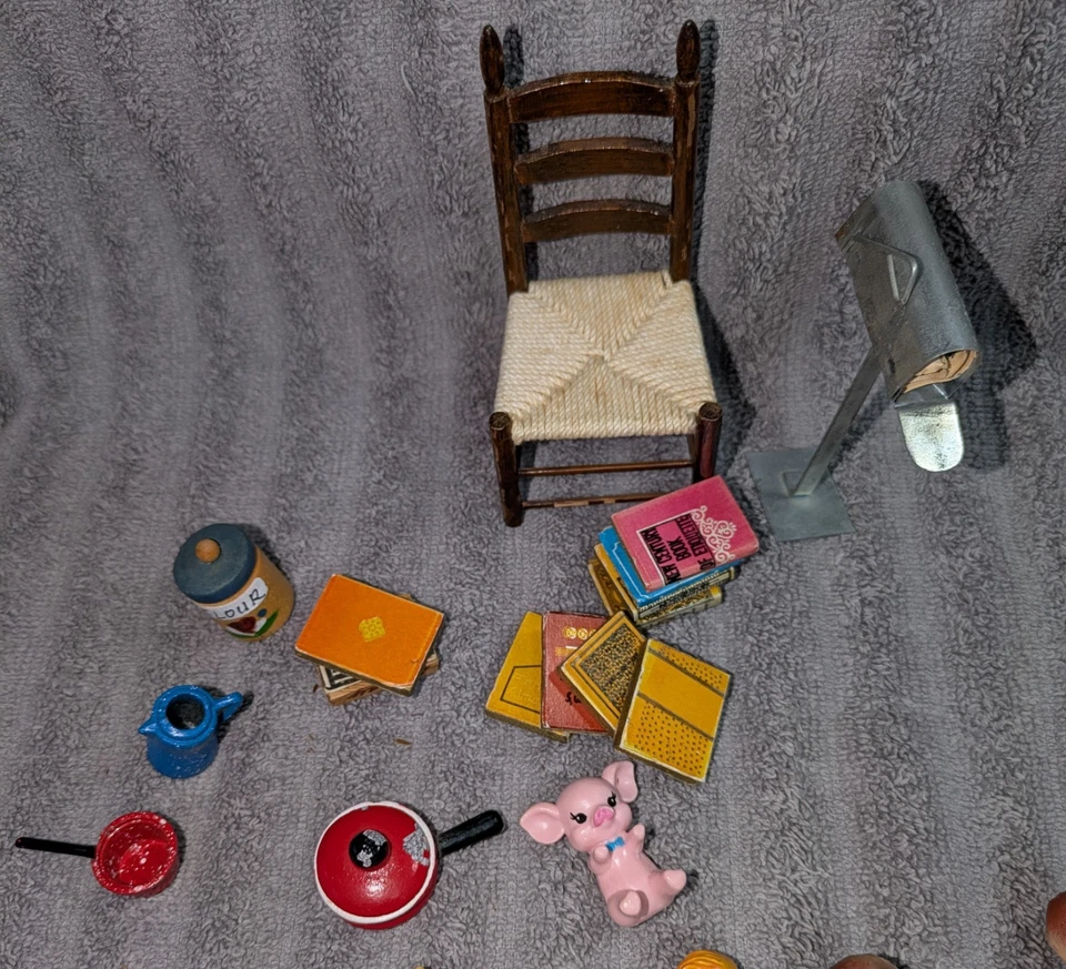 Vintage German Caco Dolls Dollhouse Lot of 6 Thread Wrapped Bendable + Misc - Image 3 of 3