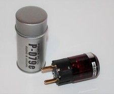 Oyaide P 079e Schukostecker  Netz Steckverbinder Gold  Original Oyaide