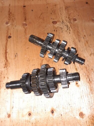 1977 SUZUKI PE 250 TRANSMISSION ASSEMBLY  VINDURO FREE SHIP US AND CANADA - Picture 1 of 7