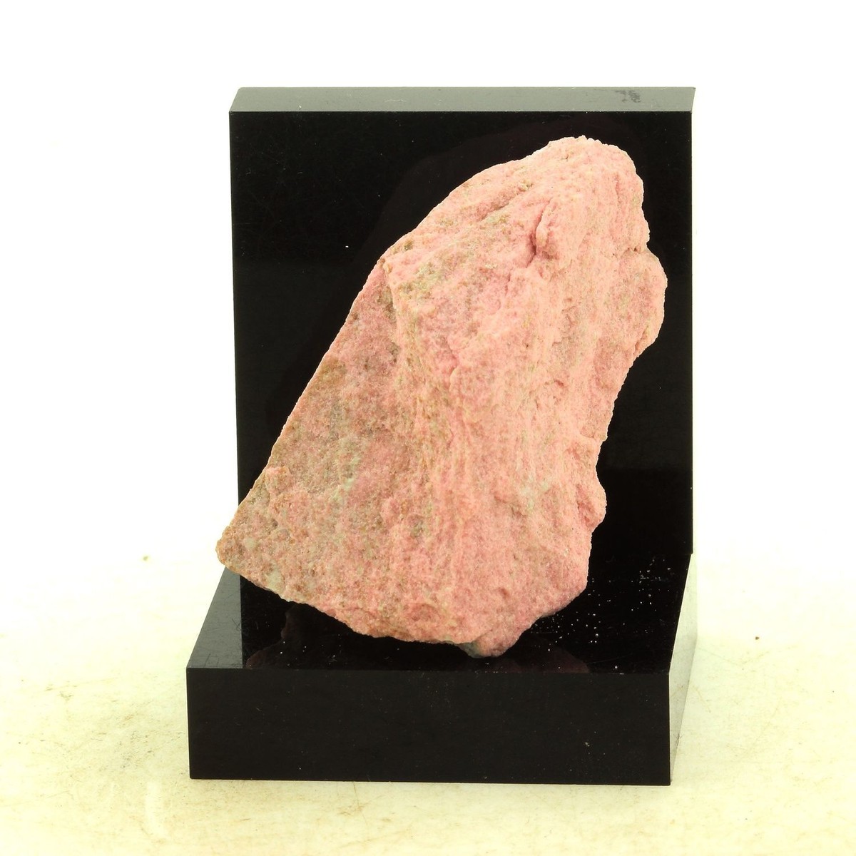 stones And Minerals. Thulite. 218.0 Ct. Otta River, Lom, Innlandet