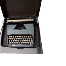 Sears Celebrity Typewriter thumbnail