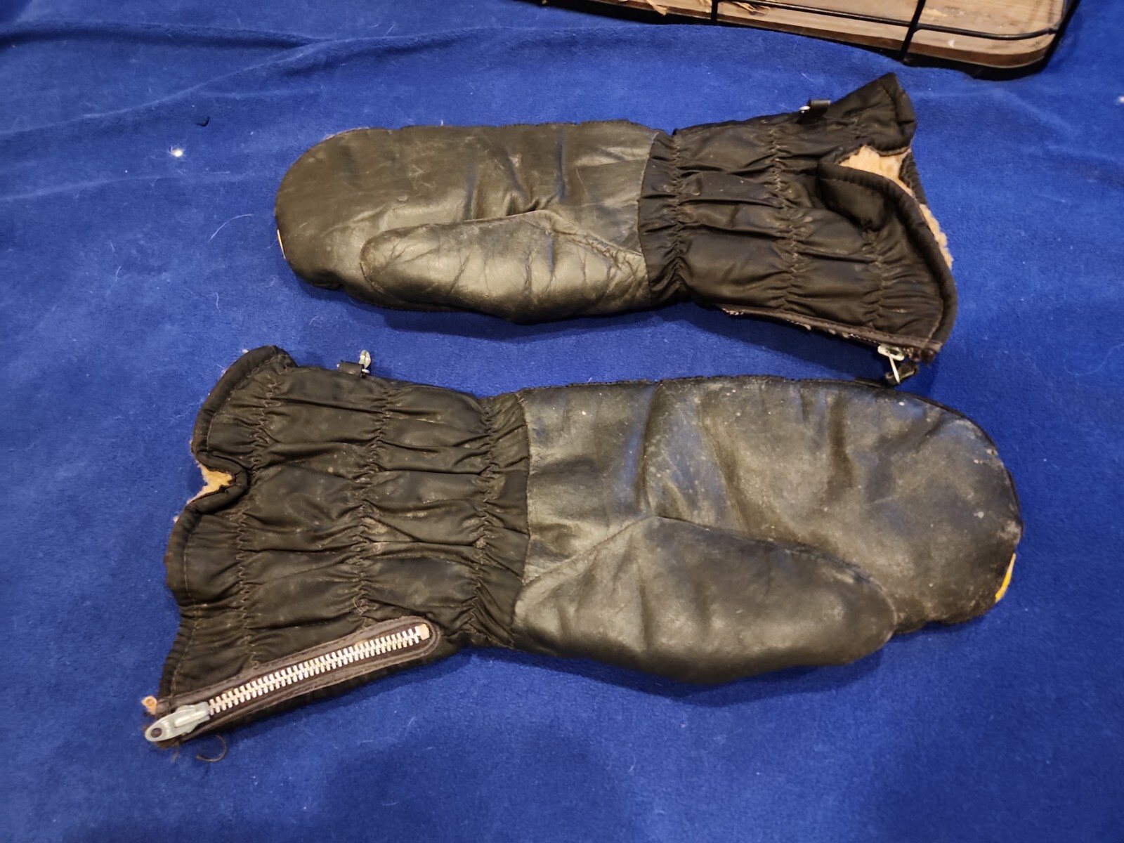 Killer Vintage Snowmobile Gloves Mitts Mittens Choppers leather Palms