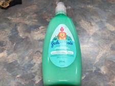 Johnson's No More Tangles Detangling Spray Brand New