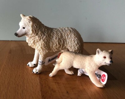 schleich arctic wolf