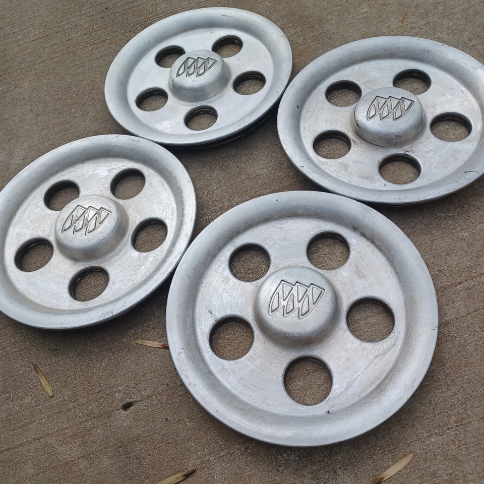 Juego de 4 tapas centrales Buick LeSabre Park Ave, 1992-2002 número de pieza 9592813 Foto 2 de 3