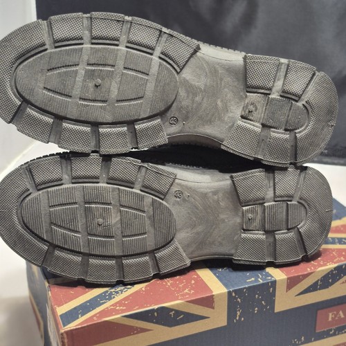 Neue graue Damen-Stiefeletten Größe 11 - Bild 9 von 10