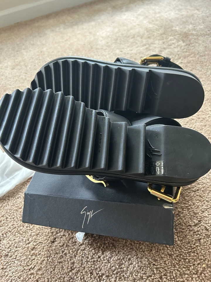 Juego de sandalias y tacones para mujer Giuseppe Zanotti talla 39 Foto 4 de 4