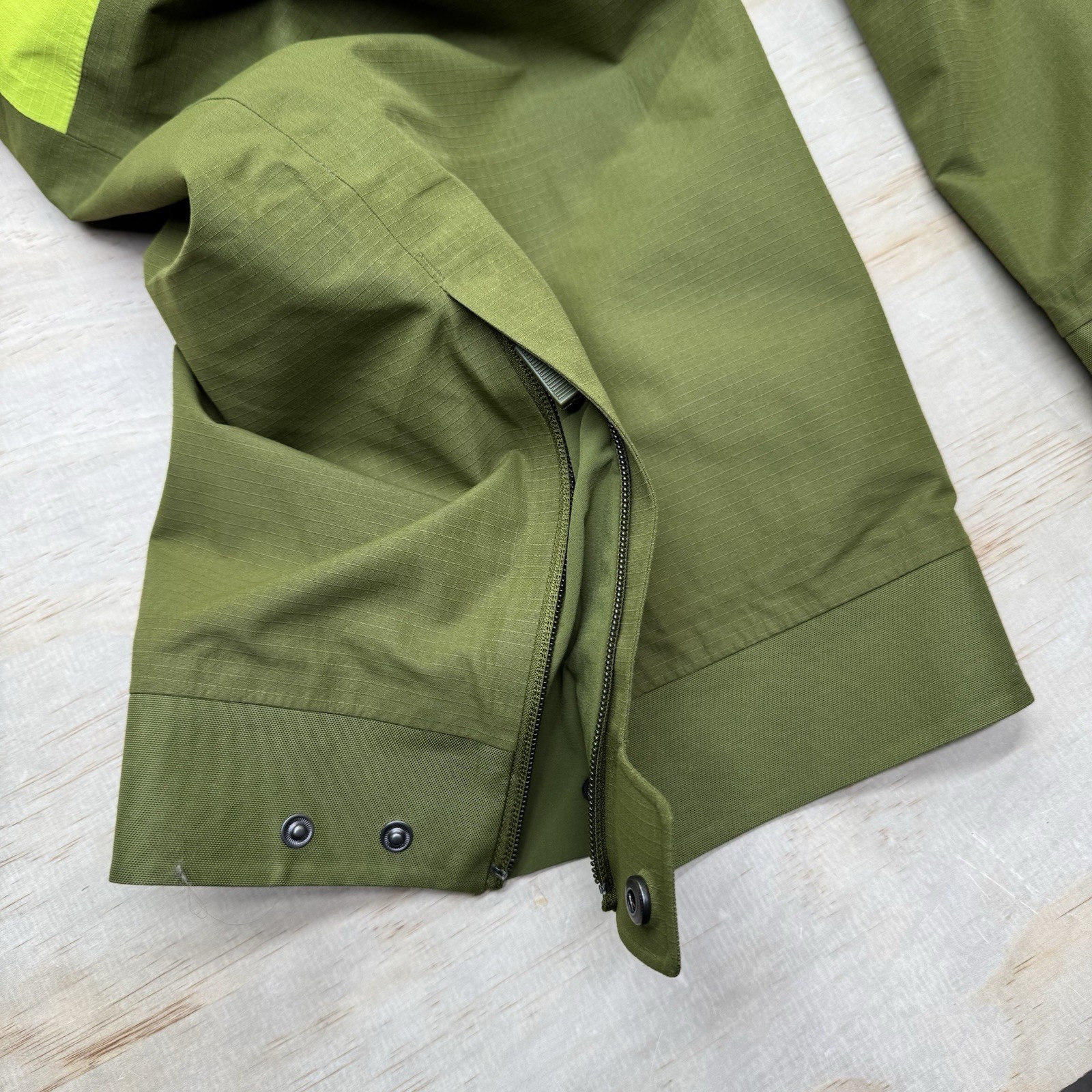 NEW The North Face Mens Ceptor Bib Snow Pants Ski Meadow Grass Green 2XL thumbnail 8