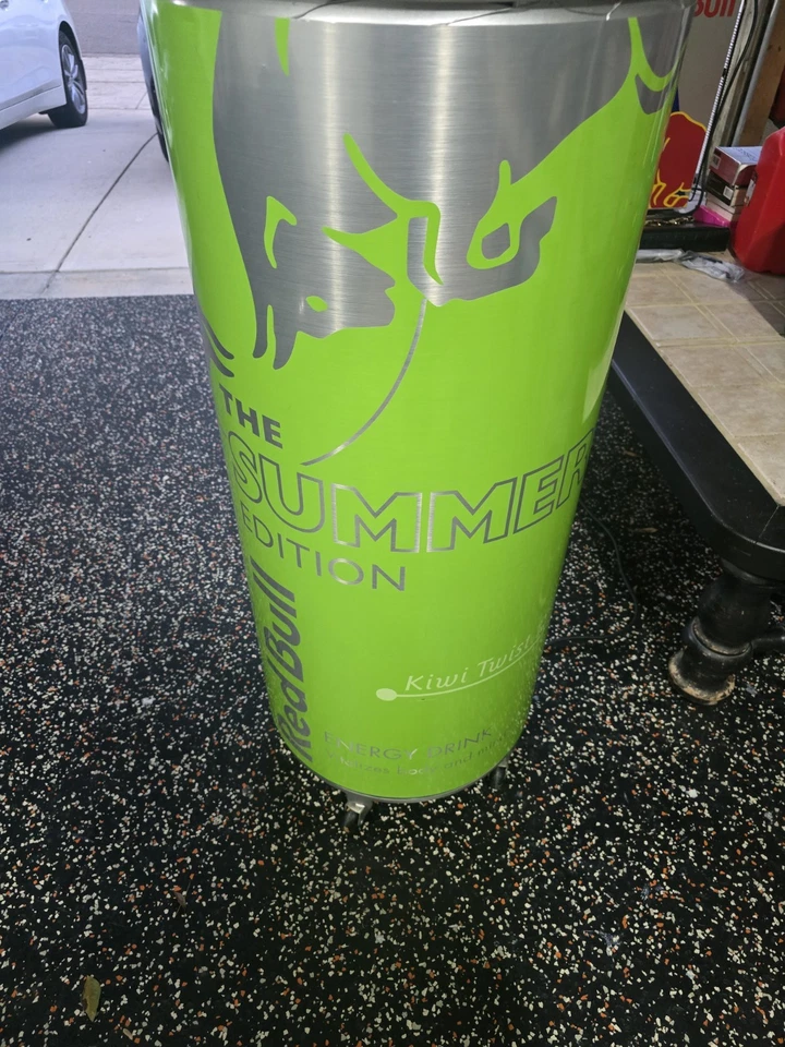 Refrigerador Red Bull Energy Drink Can KIWI TWIST RECOGIDA LOCAL Foto 2 de 4