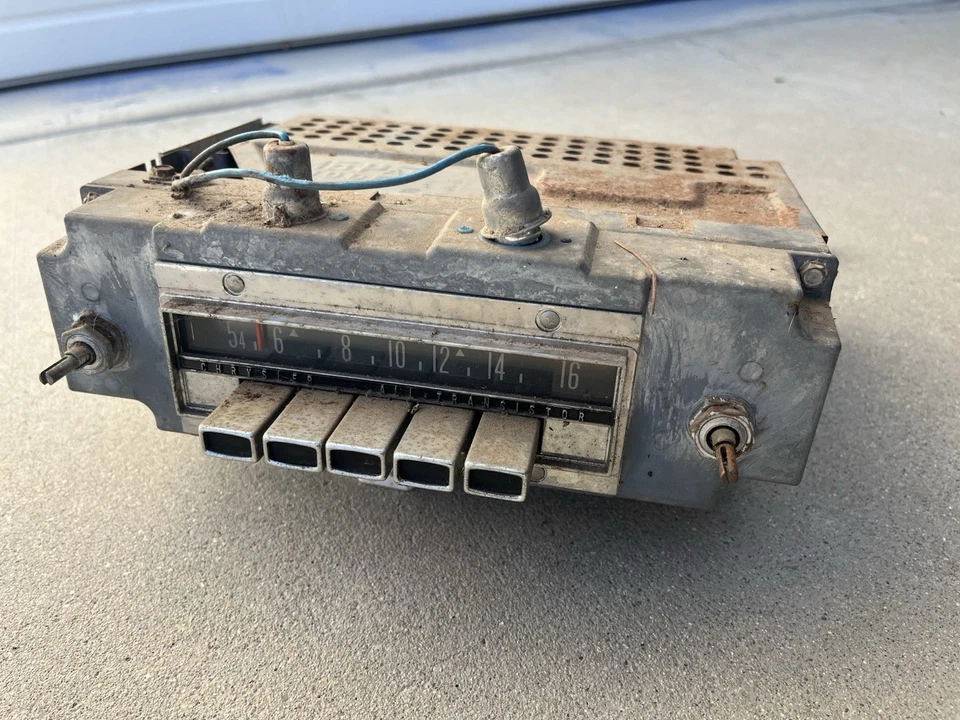 Chrysler AM 1963 1964 radio New Yorker 300 MOPAR no probado Foto 3 de 4