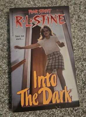 R.L. Stine Fear Street Book #49 Into The Dark rare HTF YA horror 1st Ed 