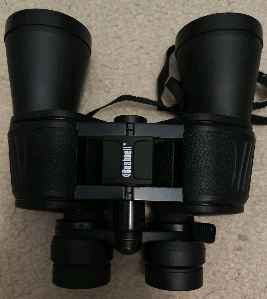 Bushnell 10x-70x70 Zoom Binoculars - High Power Variable Magnification With Case