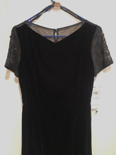 NEW Formal Jet-Black Velvet Dress Size 4 Long Maggy London Recital FREE SHIP