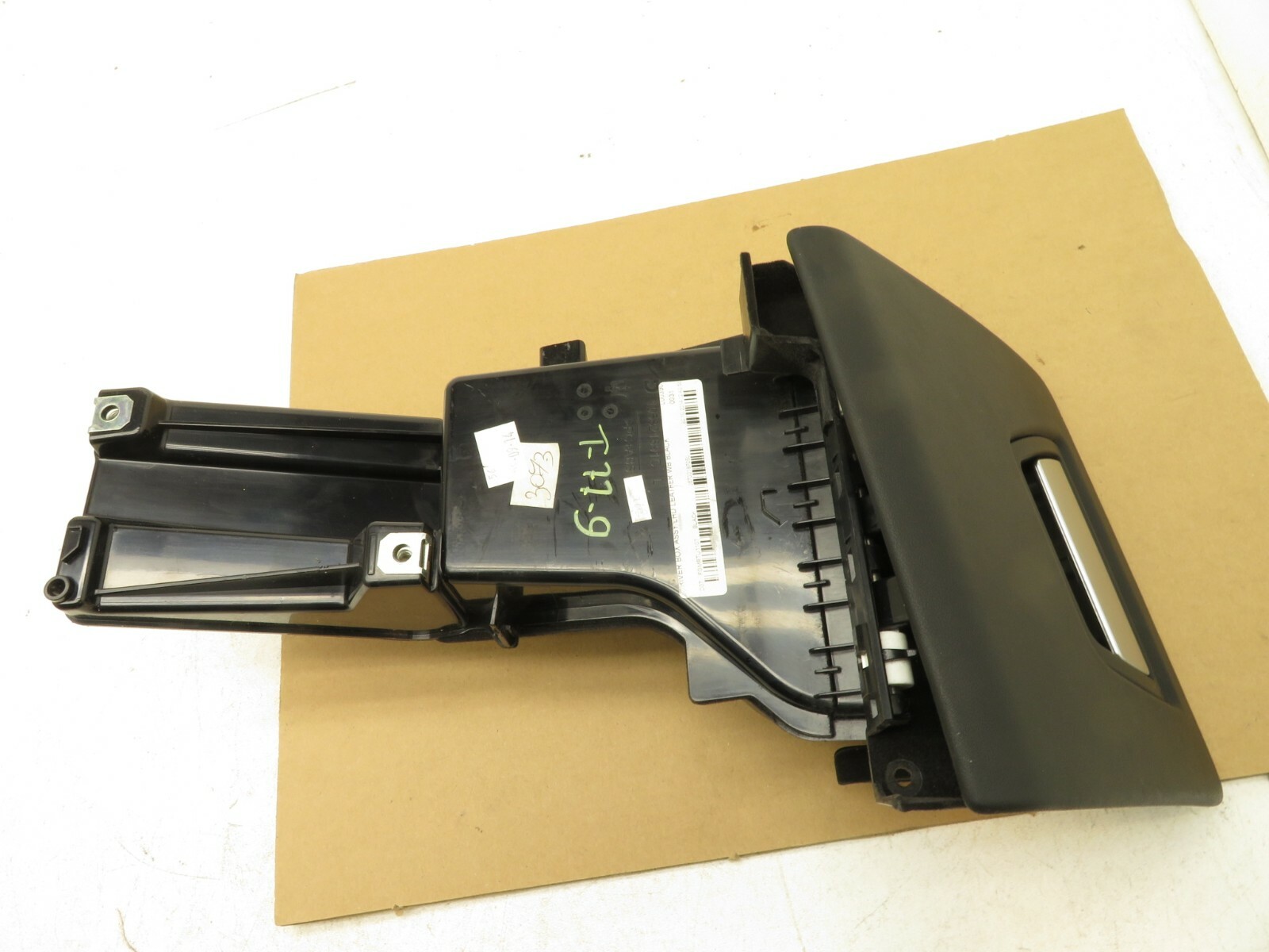 2014-2017 MASERATI GHIBLI SQ4 DRIVER SIDE DASHBOARD STORAGE COMPARTMENT OEM