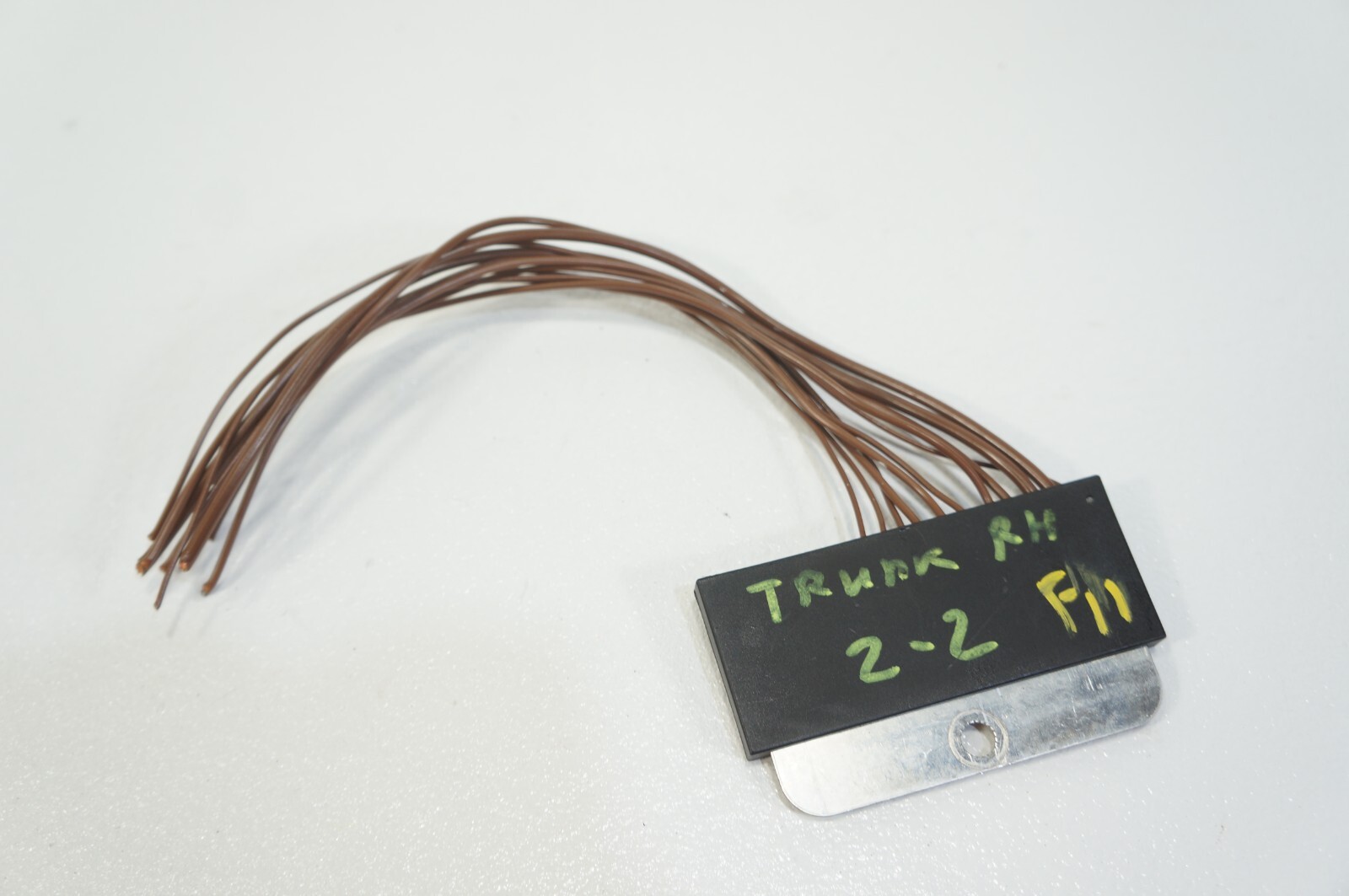 OEM negative wire cable terminal clamp loom ground connector cut 8 366 620 BMW