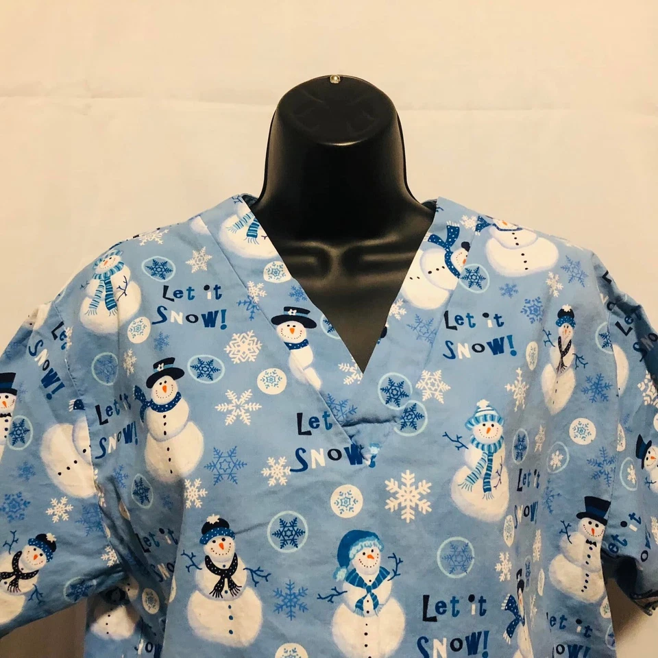 Blusa Médica Mujer White Swan Talla Mediana Let It Muñeco de Nieve Buen Estado Foto 3 de 4