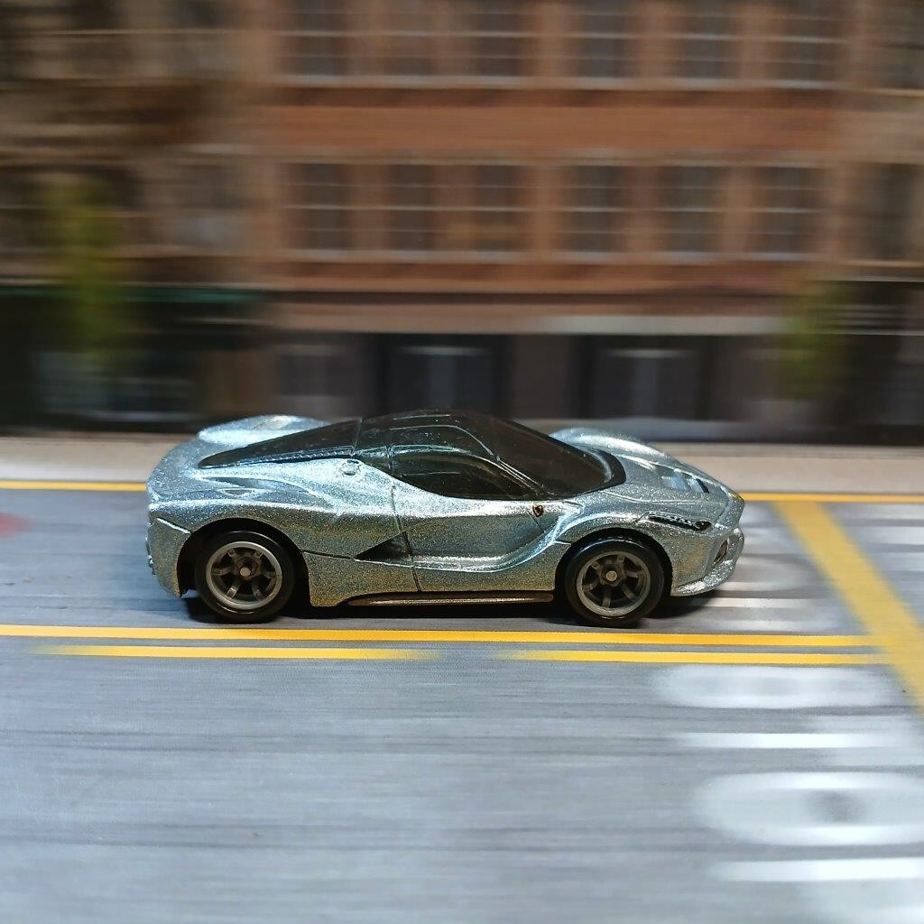 Hot Wheels FERRARI LaFERRARI Silver Custom GREY CM6 'Speed