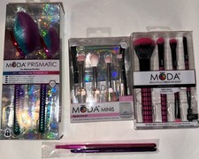 Moda / Royal Langnickel 15 Makeup Brush Lot - Powder, Blush, Eyes, Liner, Brow