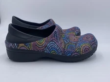 Crocs Neria Pro II Dual Comfort Women’s 10 Non Slip Clogs Nursing Shoes Rainbow