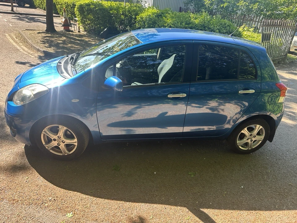 2010 Toyota Yaris 1.33 VVT-i TR 5dr MMT [6] HATCHBACK Petrol Automatic, Euro 5 - Image 2 of 4