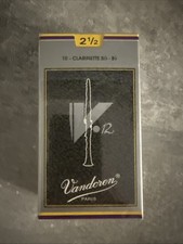 Vandoren V12 Bb Clarinet Reed 2.5 strenght box of 10