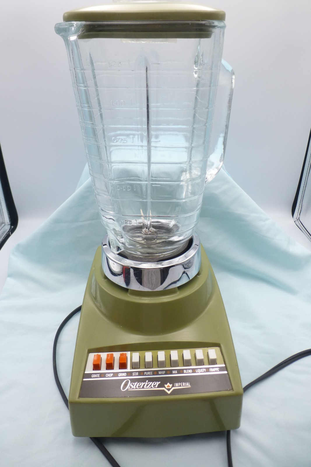 Vintage Osterizer Imperial Blender 10-Speed Olive Green Glas