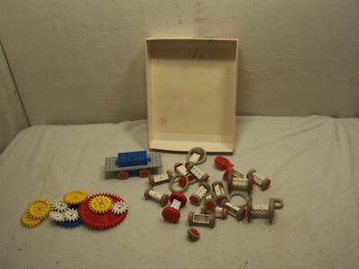 lot of vintage pat. pend. side pip lego blocks 107 motorized wheels gears